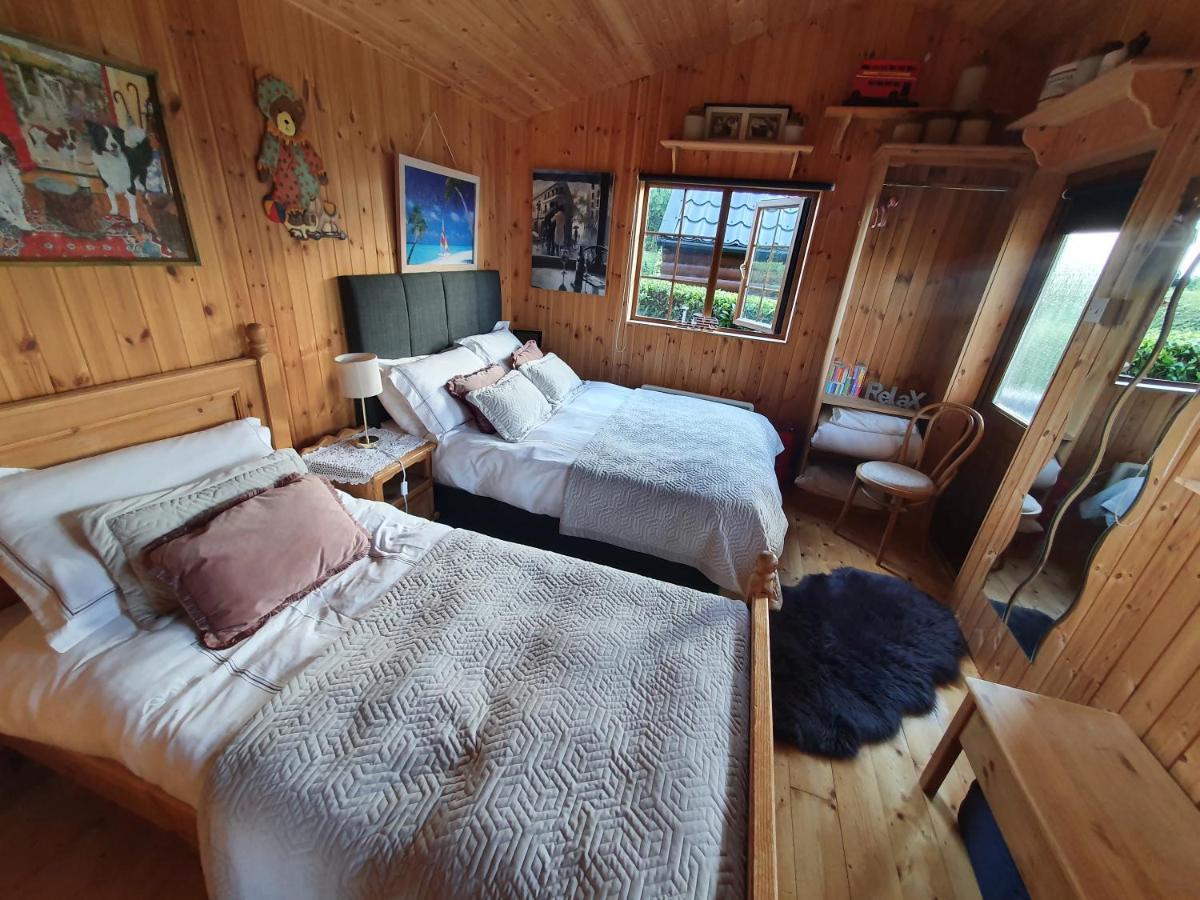 Cosy Countryside Log Cabin كيلكيني المظهر الخارجي الصورة